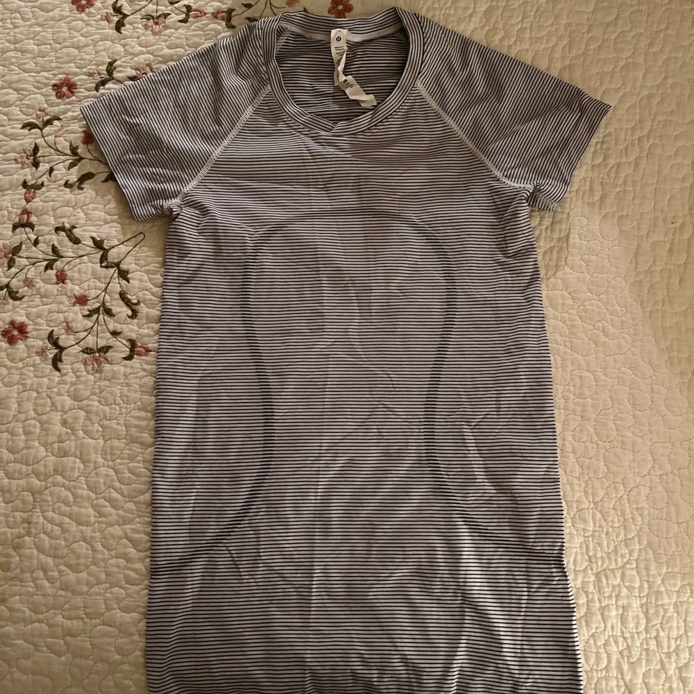 Lululemon Swiftly Tech Tee